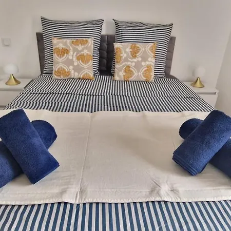 Marin With Swimming Pool Apartment